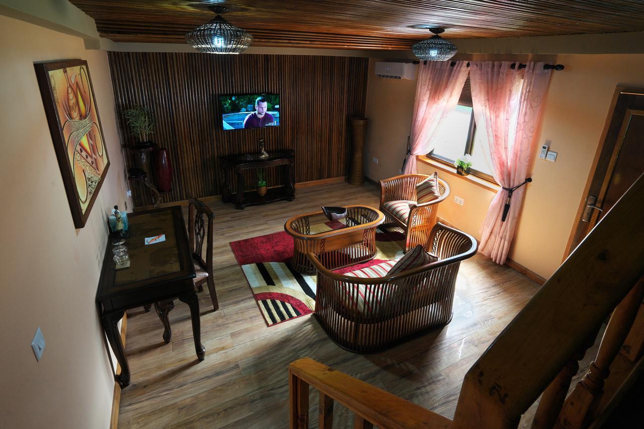 Maaha Beach Resort Anochi Экстерьер фото