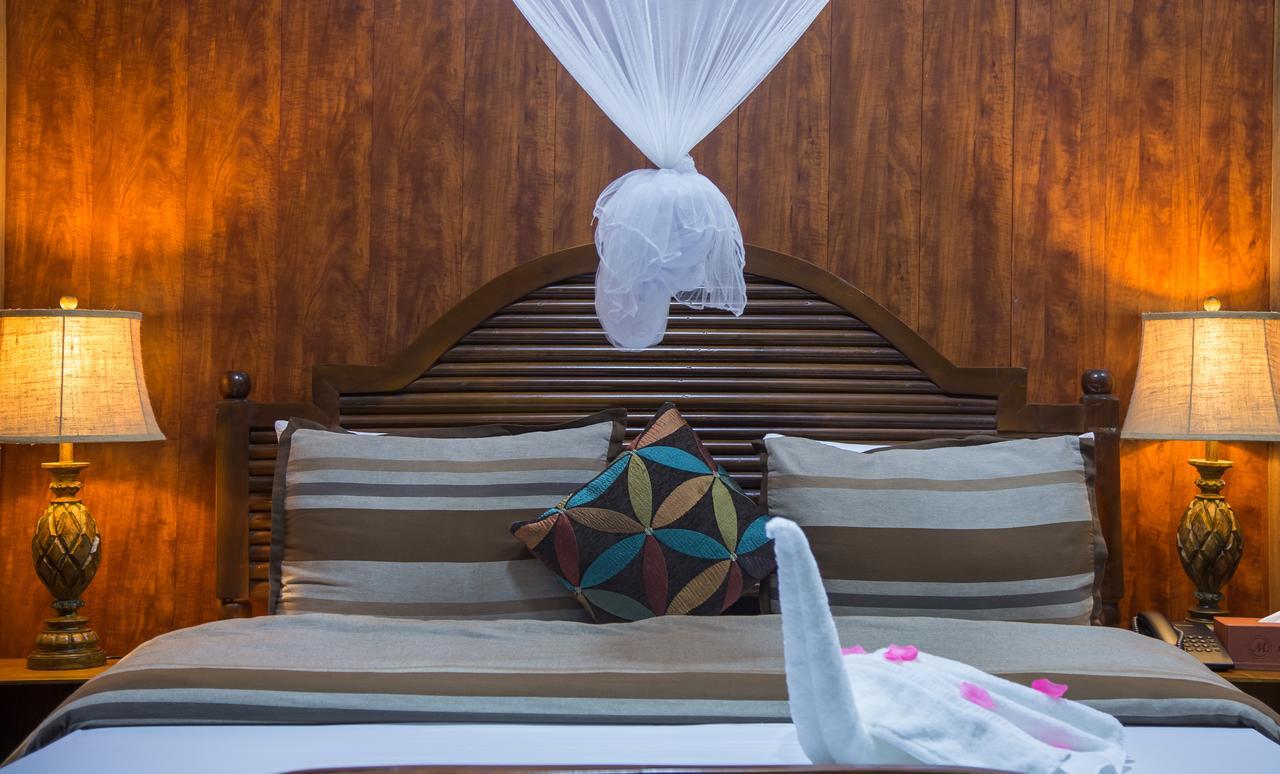 Maaha Beach Resort Anochi Экстерьер фото